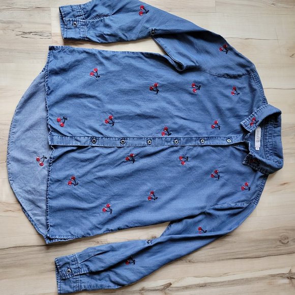 BILLY T Size Small Button Down Denim Shirt Cherry Pattern Blue Red Lyocell - Picture 11 of 11